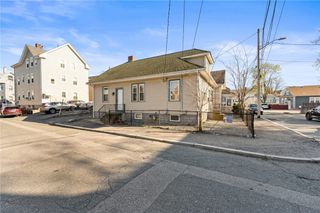 18 Crowninshield Street, Providence, RI 02909