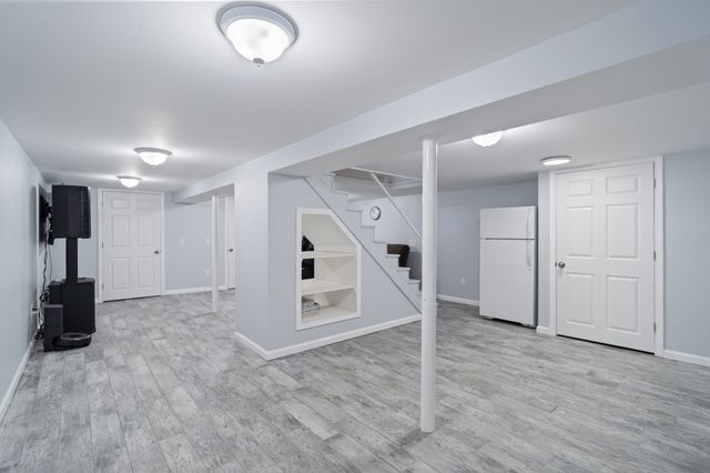389 Abbott St, Springfield, MA 01118