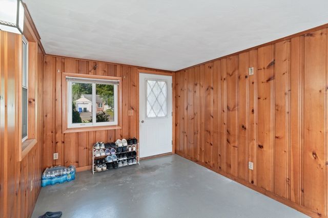 389 Abbott St, Springfield, MA 01118