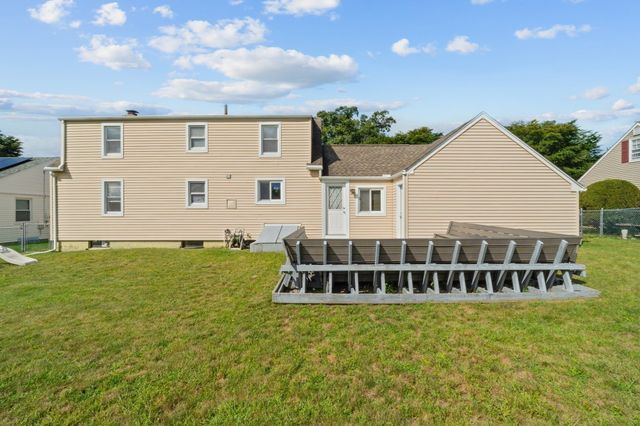 389 Abbott St, Springfield, MA 01118