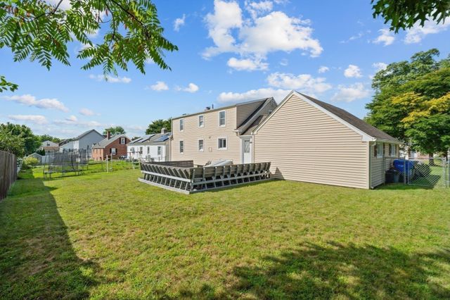 389 Abbott St, Springfield, MA 01118