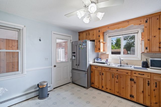 389 Abbott St, Springfield, MA 01118
