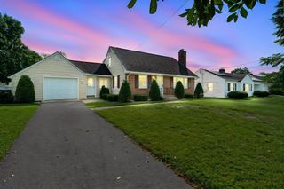 389 Abbott St, Springfield, MA 01118