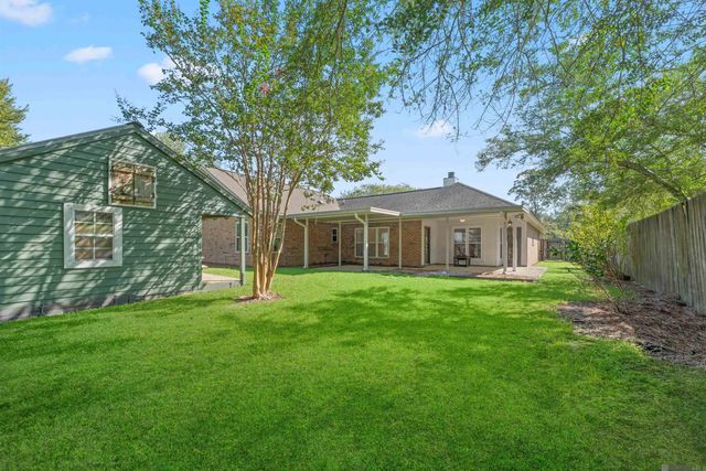 6020 Belle Grove Dr, Baton Rouge, LA 70820