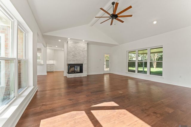 6020 Belle Grove Dr, Baton Rouge, LA 70820