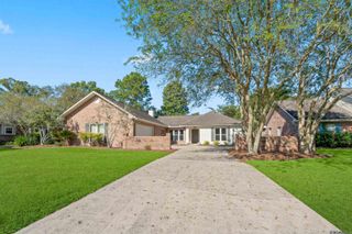 6020 Belle Grove Dr, Baton Rouge, LA 70820