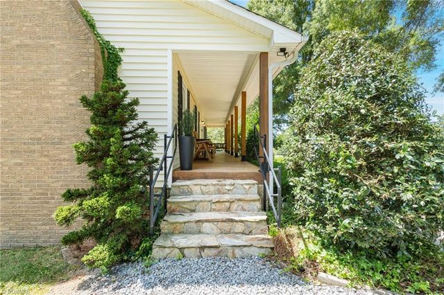 189 Fea Lane, Iron Station, NC 28080