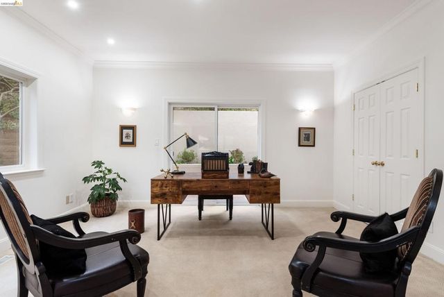 6036 Mazuela Dr, Oakland, CA 94611