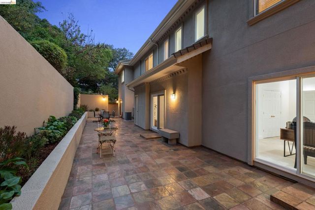 6036 Mazuela Dr, Oakland, CA 94611