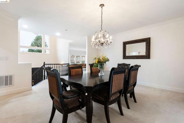 6036 Mazuela Dr, Oakland, CA 94611