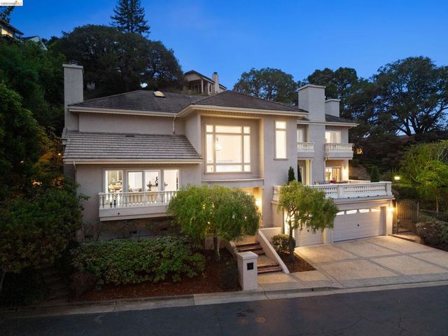 6036 Mazuela Dr, Oakland, CA 94611