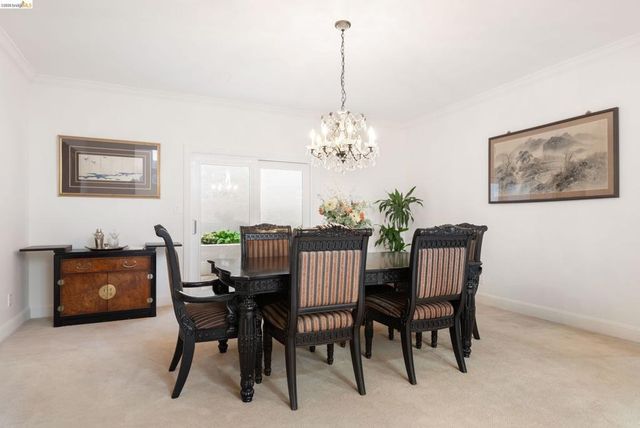 6036 Mazuela Dr, Oakland, CA 94611