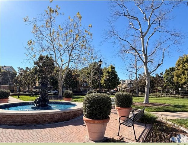 1413 Manchester Way, Tustin, CA 92782