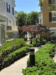 1413 Manchester Way, Tustin, CA 92782