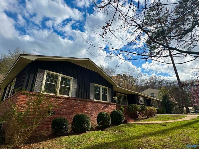 1905 Wyeth Drive, Guntersville, AL 35976