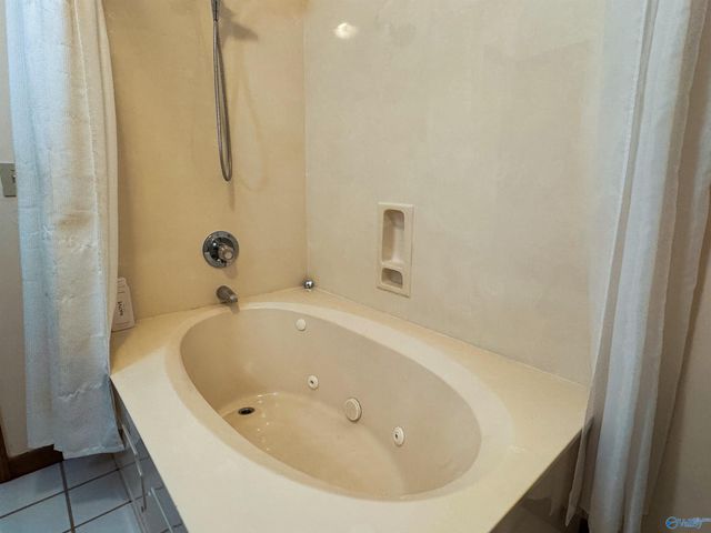 1905 Wyeth Drive, Guntersville, AL 35976