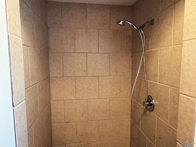 1905 Wyeth Drive, Guntersville, AL 35976