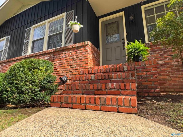 1905 Wyeth Drive, Guntersville, AL 35976