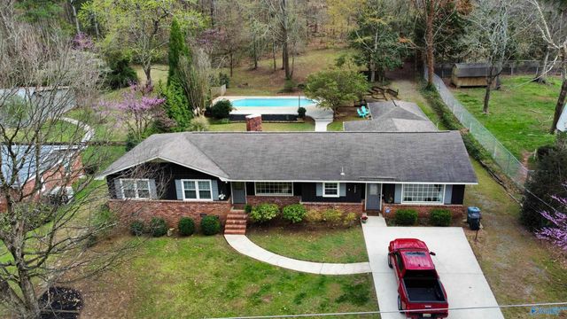 1905 Wyeth Drive, Guntersville, AL 35976