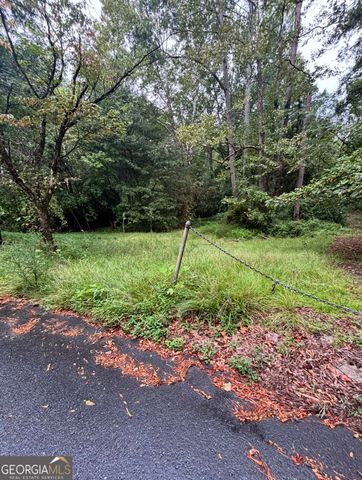 8 N Poplar Street, Fairburn, GA 30213