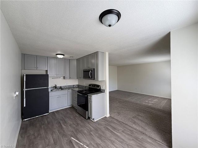 3826 Country Club Road K, Winston-salem, NC 27104