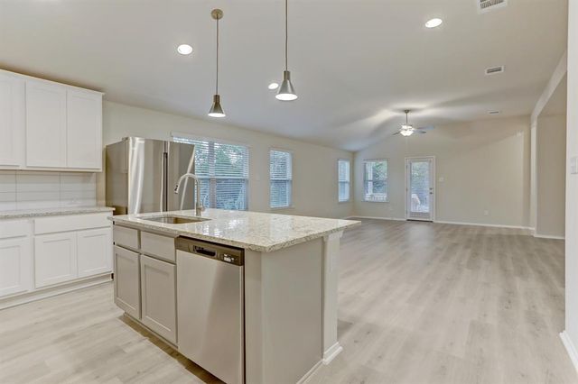 3902 Crockett Ave, Lago Vista, TX 78645