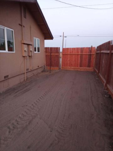 16847 Rd168, Tulare, CA 93274