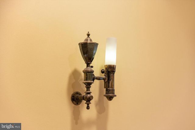 2134 R ST NW, Washington, DC 20008