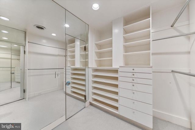 2134 R ST NW, Washington, DC 20008