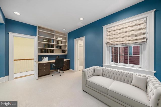 2134 R ST NW, Washington, DC 20008