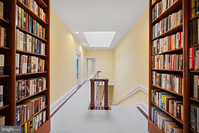 2134 R ST NW, Washington, DC 20008