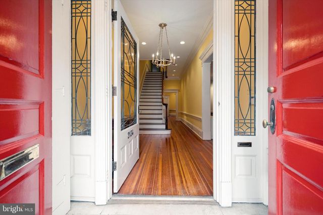 2134 R ST NW, Washington, DC 20008