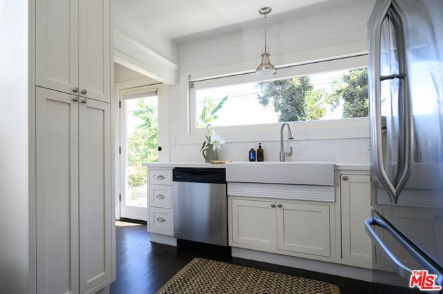 2238 W 28th Street, Los Angeles, CA 90018