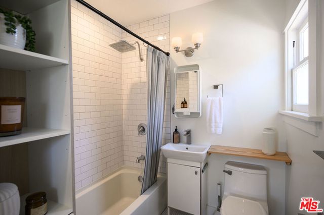 2238 W 28th Street, Los Angeles, CA 90018