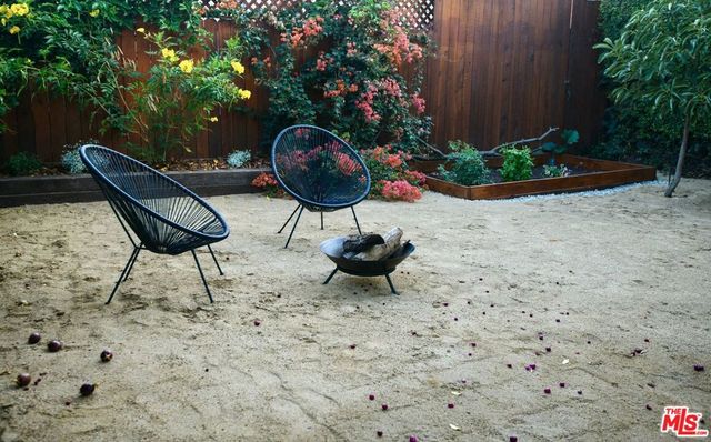2238 W 28th Street, Los Angeles, CA 90018