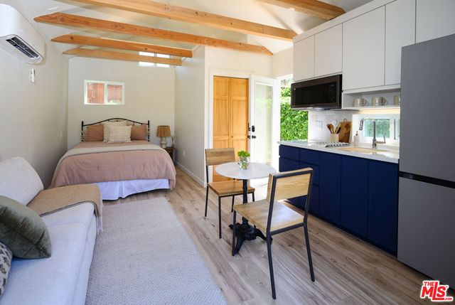 2238 W 28th Street, Los Angeles, CA 90018