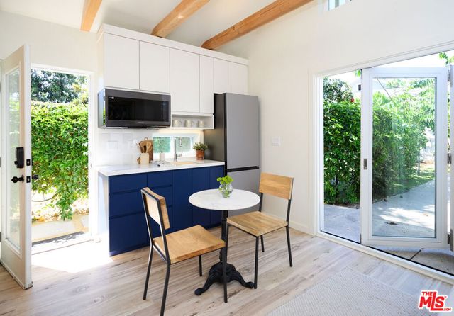 2238 W 28th Street, Los Angeles, CA 90018