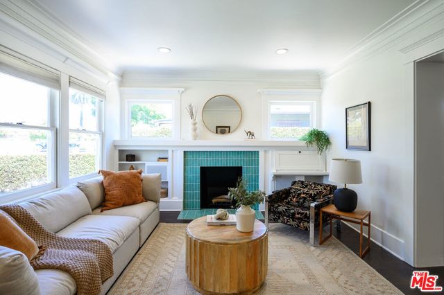 2238 W 28th Street, Los Angeles, CA 90018