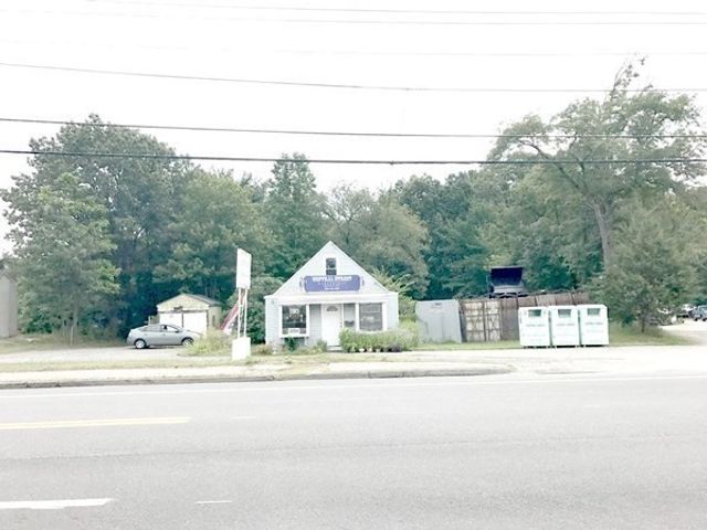 1032-1040 Central St, Leominster, MA 01453