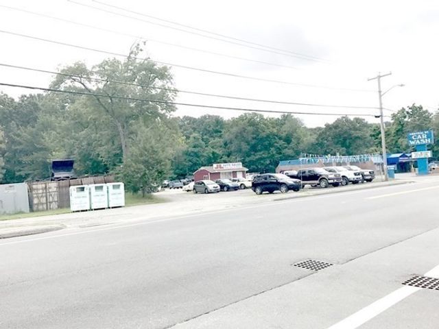 1032-1040 Central St, Leominster, MA 01453