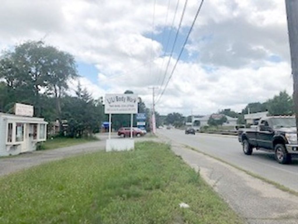 1032-1040 Central St, Leominster, MA 01453