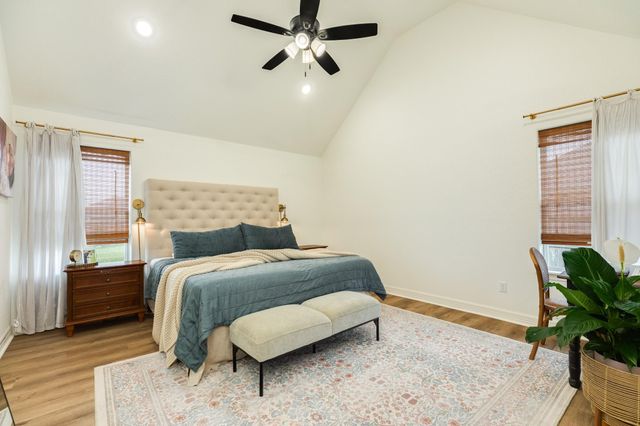 321 Yorktown Avenue, Clute, TX 77531