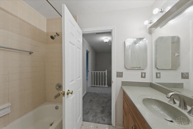10757 Fallsington Court, Blue Ash, OH 45242