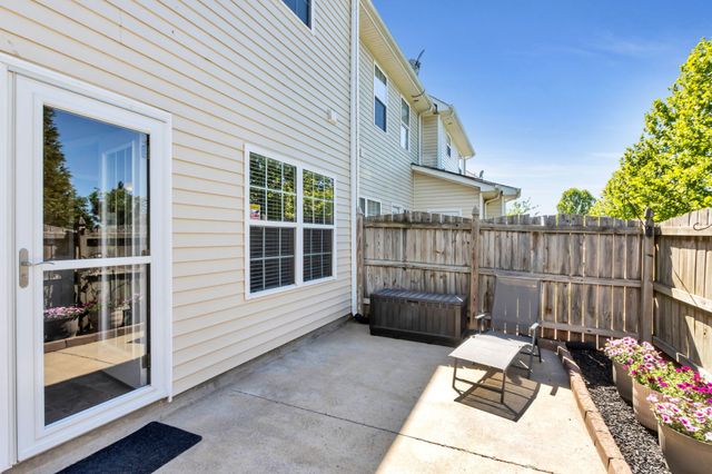 2429 New Holland Cir, Murfreesboro, TN 37128