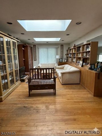 181 W Hobart Gap Rd, Livingston Twp., NJ 07039