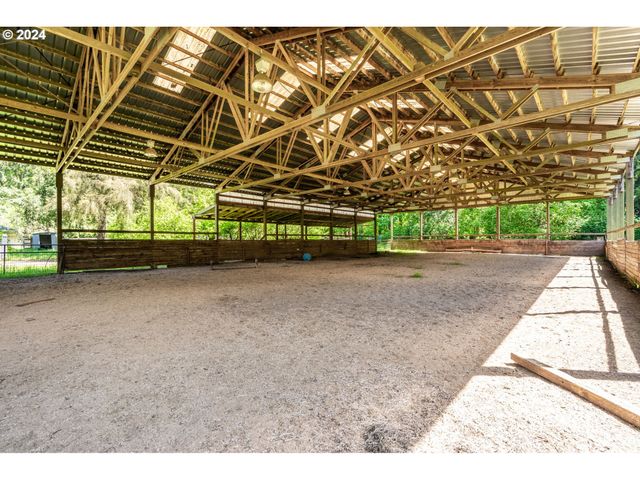 5750 Sw RIVER Rd, Hillsboro, OR 97123