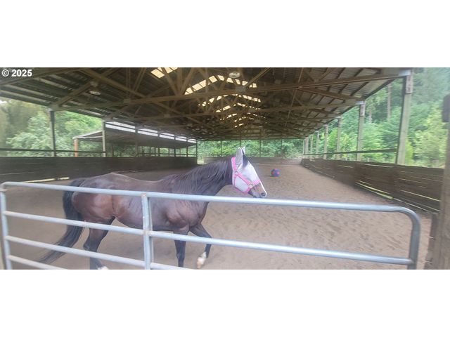 5750 Sw RIVER Rd, Hillsboro, OR 97123