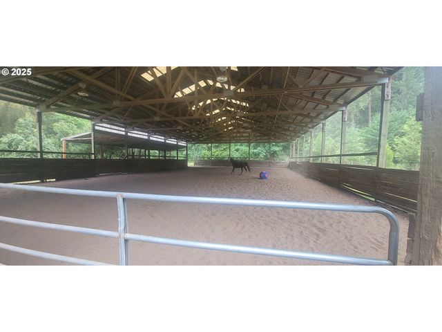 5750 Sw RIVER Rd, Hillsboro, OR 97123