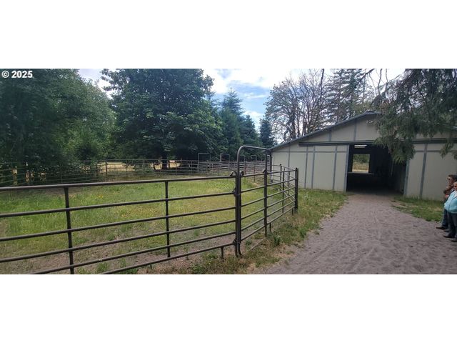 5750 Sw RIVER Rd, Hillsboro, OR 97123