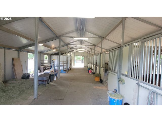 5750 Sw RIVER Rd, Hillsboro, OR 97123